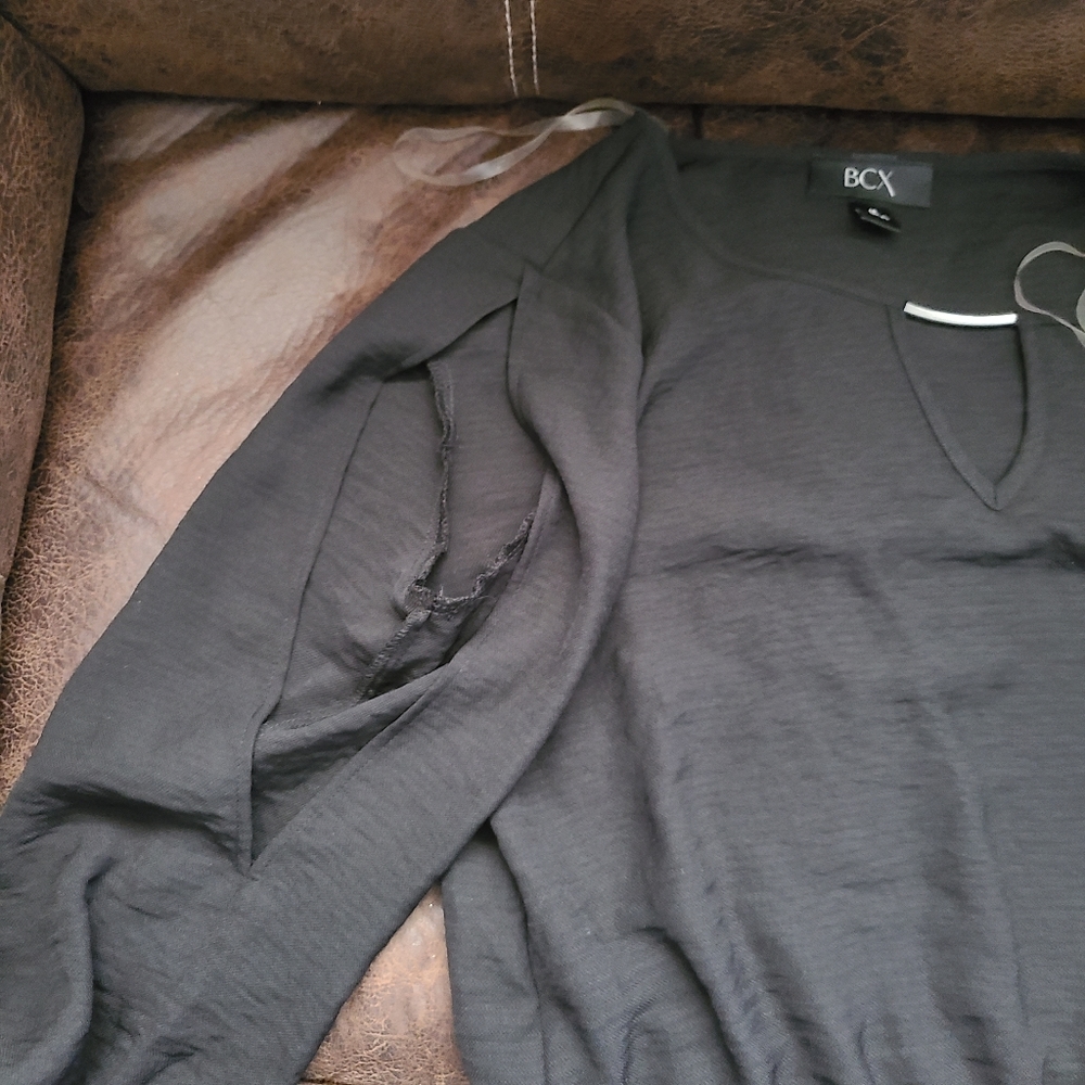 Bcx Juniors' Split-Sleeve Cinched-Waist Top Size M - Picture 3 of 4